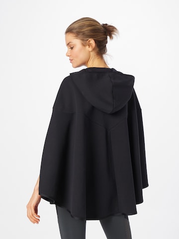 Nike Sportswear Cape in Schwarz