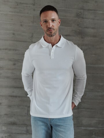 DAN FOX APPAREL Shirt 'Essential' in White: front