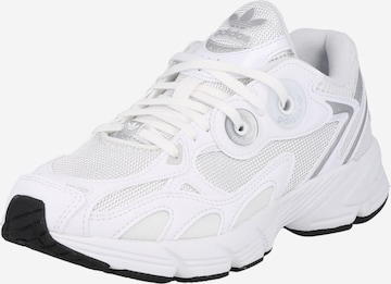 ADIDAS ORIGINALS Platform trainers 'Astir' in White: front