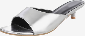 Ital-Design Mules in Silver: front