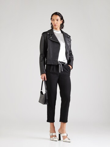 Regular Pantalon à pince 'ONLRITA' ONLY en noir