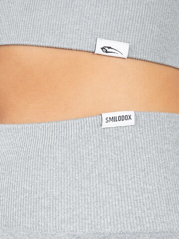 Smilodox Skinny Sporthose 'Amaze Scrunch' in Grau