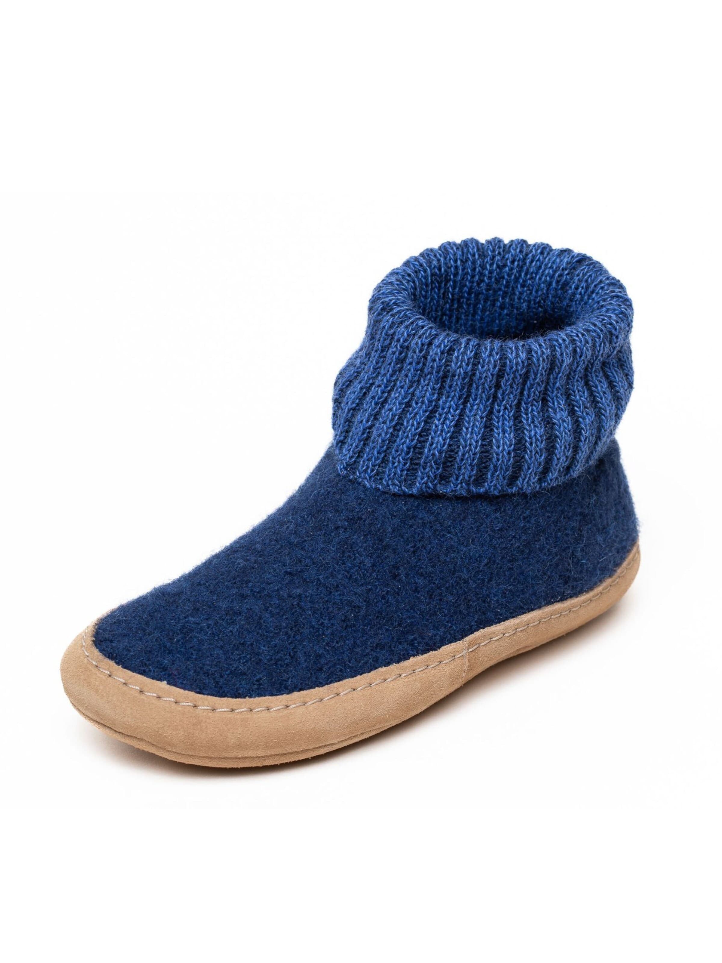 Gottstein Slippers 'Hüttenschuhe Dakota' in Blue: front