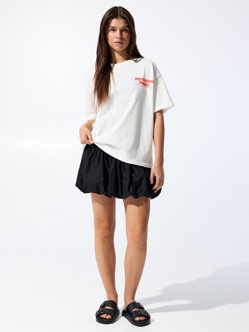 T-shirt 'TOMATOES' Pull&Bear en blanc