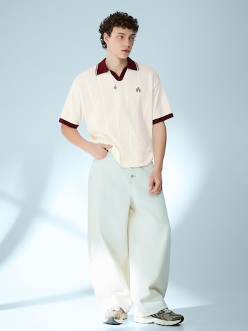 Bershka Poloshirt in Weiß