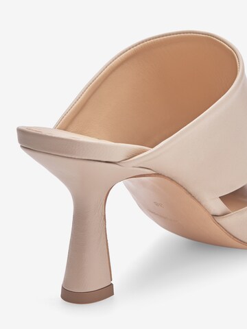 Ivylee Copenhagen Mules 'Marilyn' in Beige