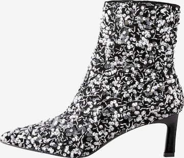 juoda Next Aulinukai 'Forever Comfort': priekis