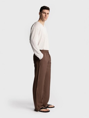 Regular Pantalon Giesto en marron