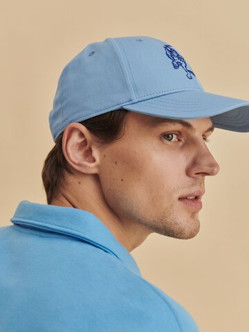 DAN FOX APPAREL Cap 'Amir' in Blau