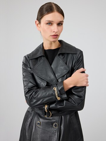 Derimod Mantel in Schwarz