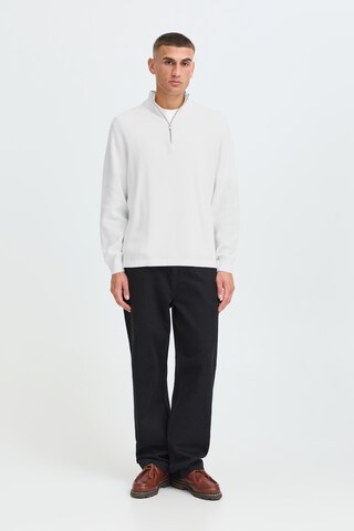 !Solid Sweater 'SDVian' in White