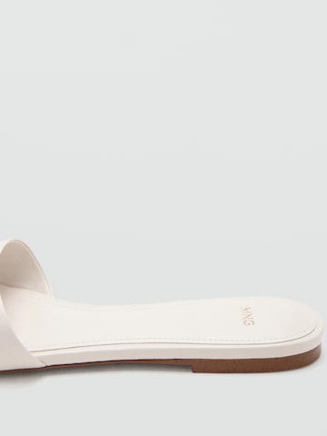 Mule 'AMELIA' MANGO en beige
