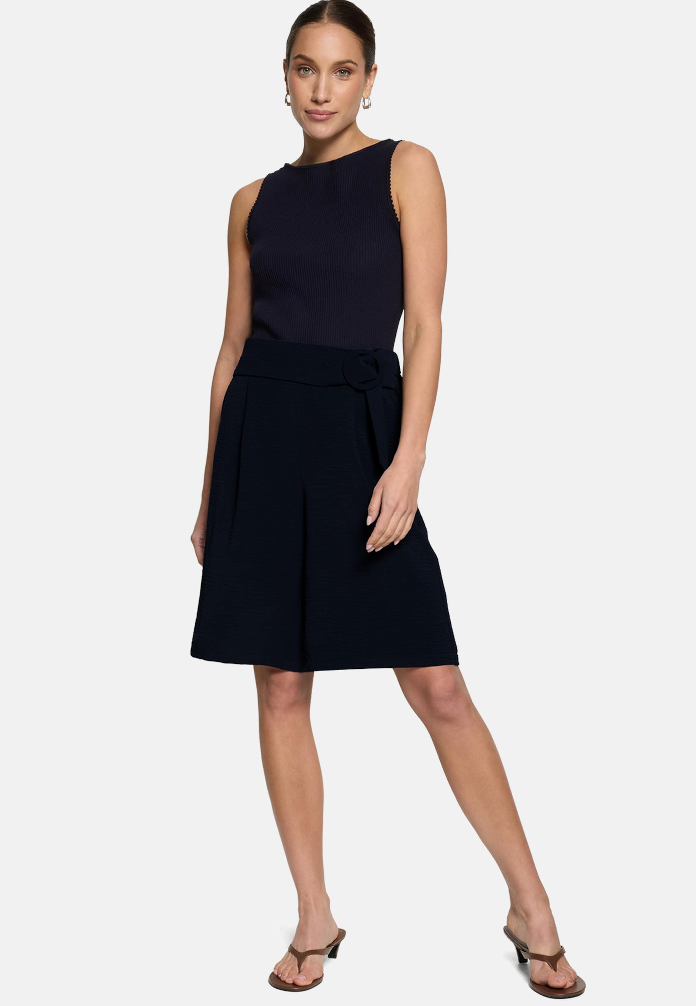 zero Skinny Pants in Blue: front