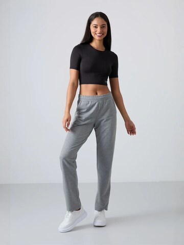 Tommy Life Regular Sportbroek in Grijs