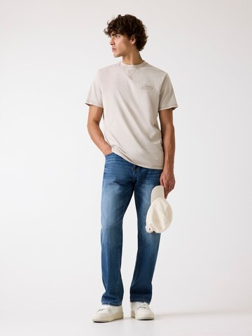 GUESS T-Shirt in Beige