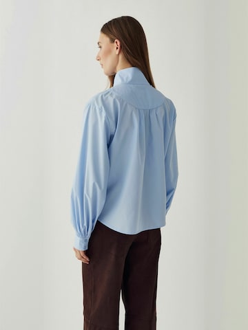 Tricou ' N-Maysyn ' de la Noella pe albastru