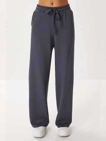 Pantalons de tailleur Happiness İstanbul en gris