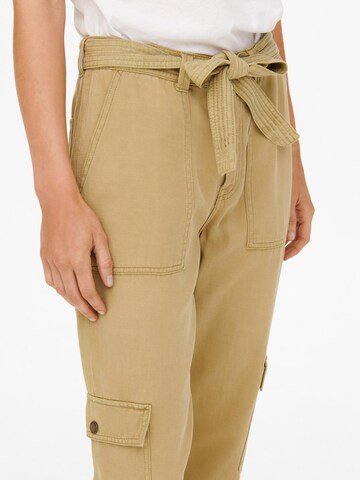 Regular Pantalon cargo 'Mati' ONLY en vert