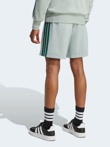 ADIDAS SPORTSWEAR regular Παντελόνι φόρμας 'Essentials' σε πράσινο