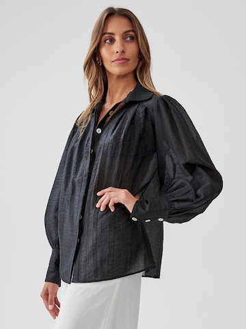 The Fated Blouse 'HAYES' in Zwart