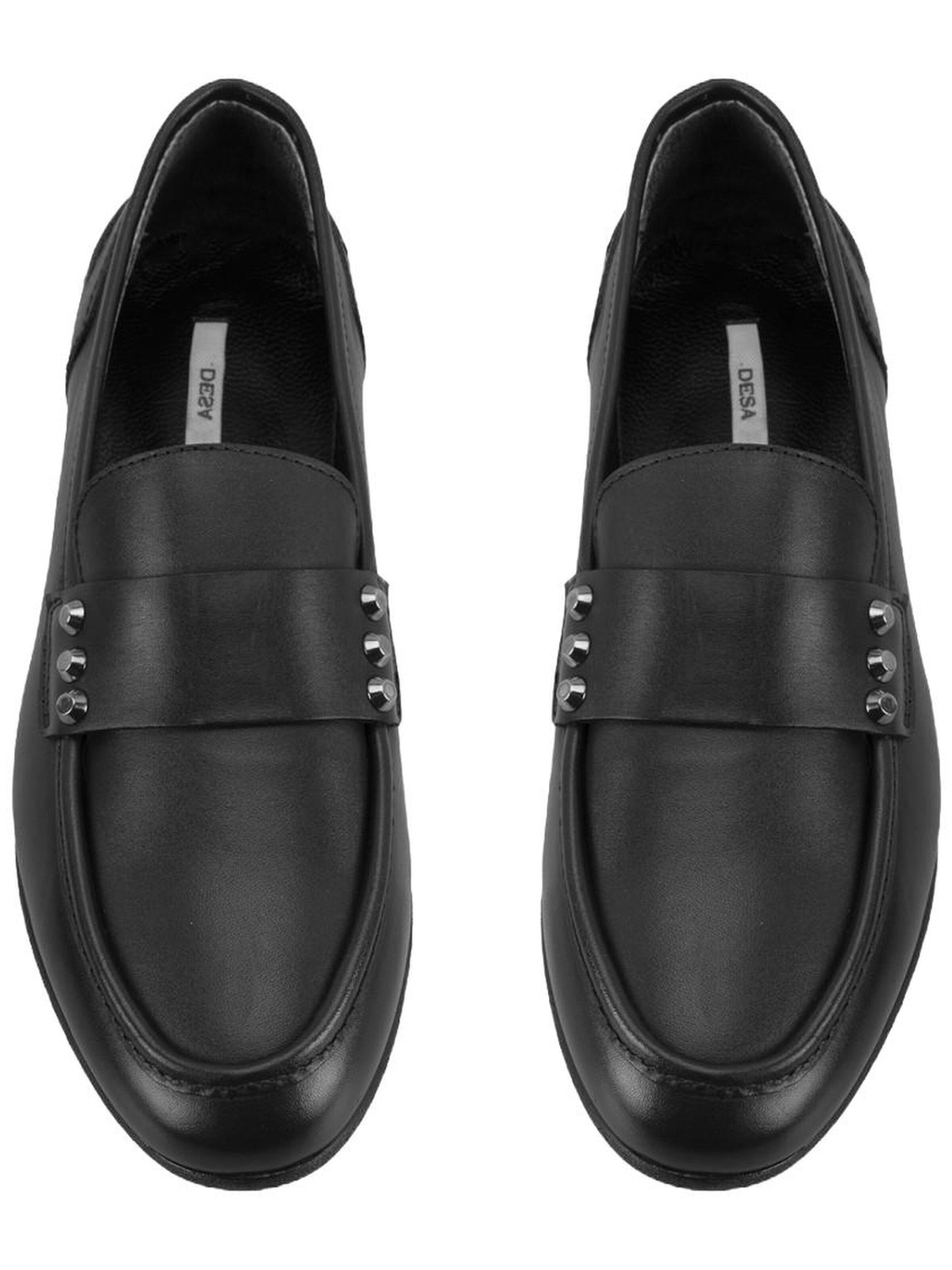 Desa Moccasins in Black