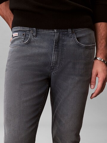 Calvin Klein Jeans Slimfit Jeans in Blau