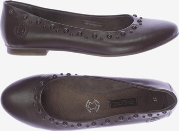 bugatti Flats & Loafers in 37 in Brown: front