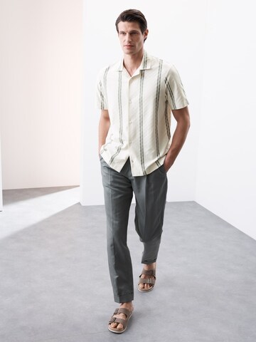 Marks & Spencer Shirt in Beige: voorkant