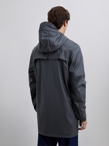 Scalpers Демисезонная куртка в Серый