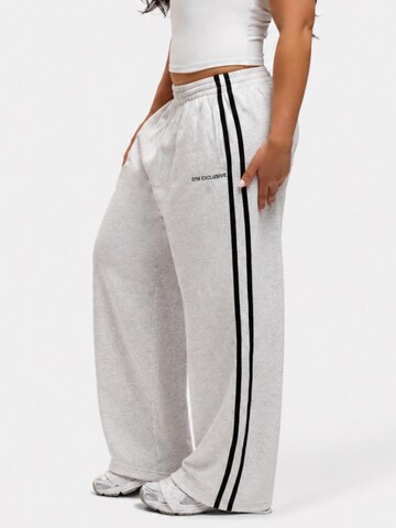 Wide Leg Pantalon de sport 'Cotton Wide Leg Joggers' Gym Exclusive en gris