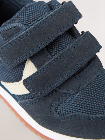 Baskets Next en bleu