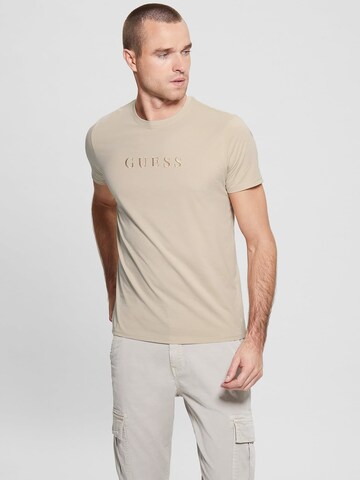 T-Shirt 'Classic' GUESS en beige : devant