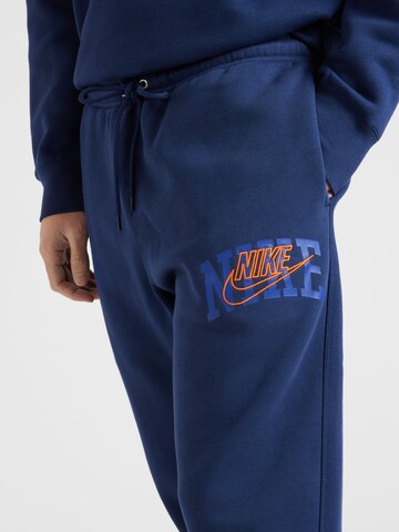 Nike Sportswear Tapered Bukser 'CLUB' i blå