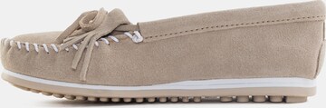 Minnetonka Mokassin 'Kilty plus' i beige: forside