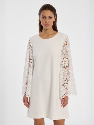 Ana Alcazar Jurk 'Daini' in Wit: voorkant