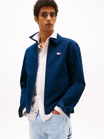 Tommy Jeans Between-season jacket in Blue: front