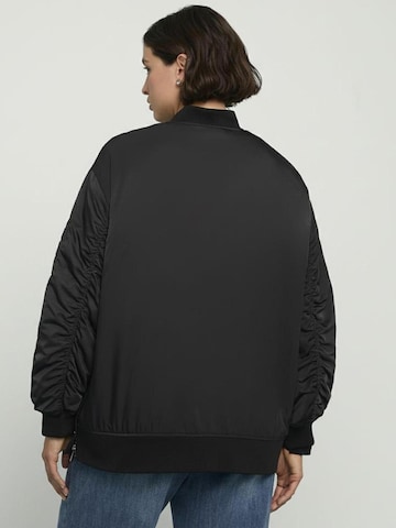 Veste d’hiver Fiorella Rubino en noir