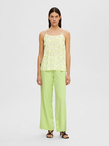 Loosefit Pantaloni 'Tinni' de la SELECTED FEMME pe verde