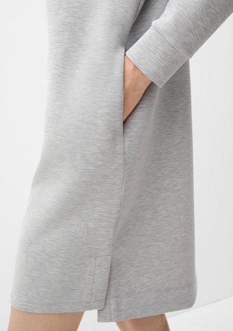 Robe s.Oliver en gris