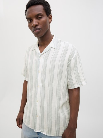 JACK & JONES Comfort Fit Skjorte 'JOREaster Patras' i beige