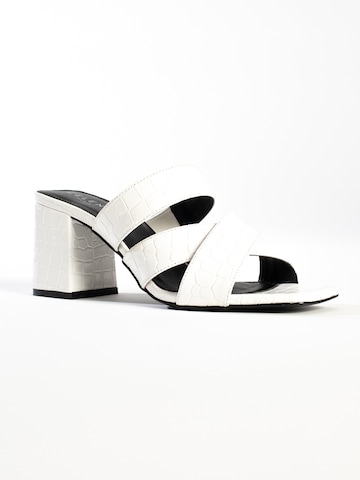 Celena Sandal 'Connie' in White