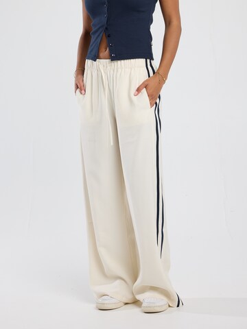 Loosefit Pantalon America Today en blanc : devant