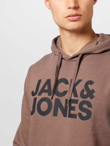 JACK & JONES Sweatshirt in Braun