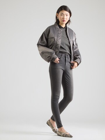 LEVI'S ® Slimfit Jeans '721 HIGH RISE SKINNY' in Zwart