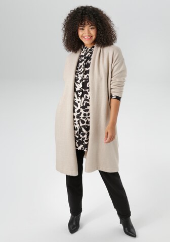 Aniston Strickjacke in Beige: Vorderseite