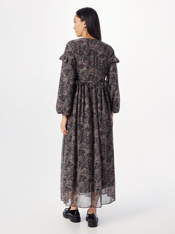 Robe Trendyol en gris