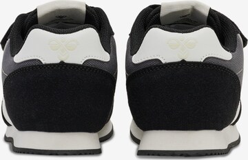 Sneaker de la Hummel pe negru