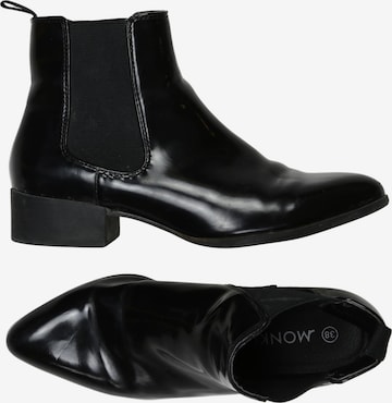 Monki Stiefelette 38 in Schwarz: Vorderseite