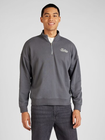 Sweat-shirt 'APAC EXCLUSIVE' HOLLISTER en gris : devant