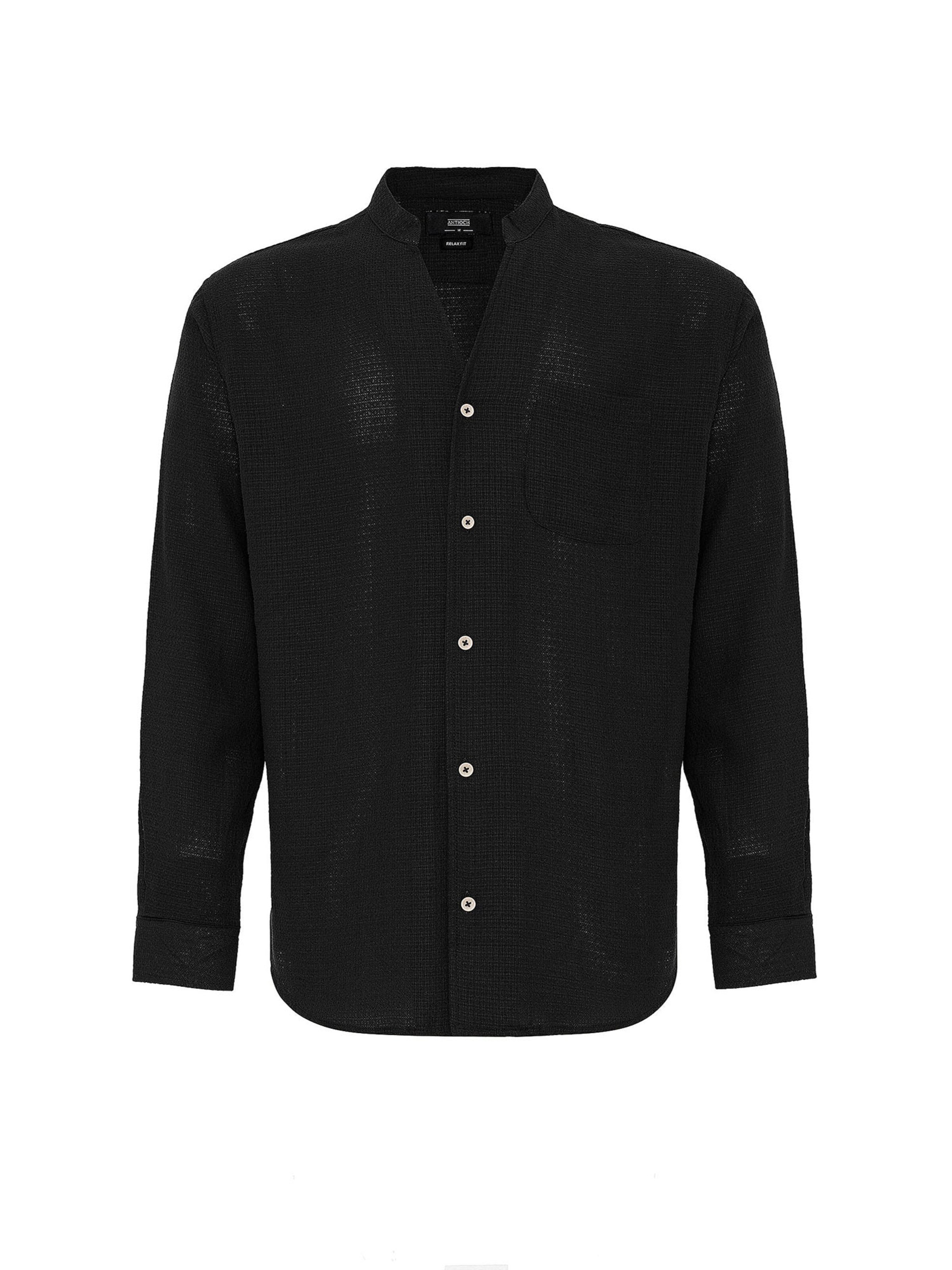 Antioch Regular fit Button Up Shirt in Black: front
